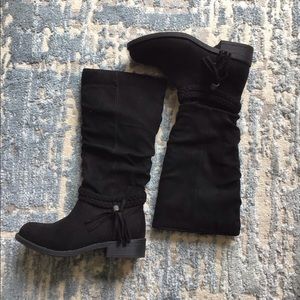 Girl’ Boots - Size 12